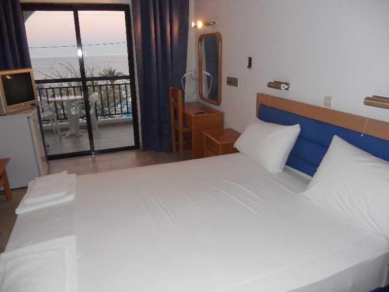 Mediterranean Hotel Карпатос Екстериор снимка